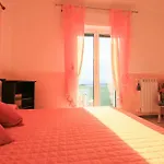 Bed & Breakfast Villamir 3*