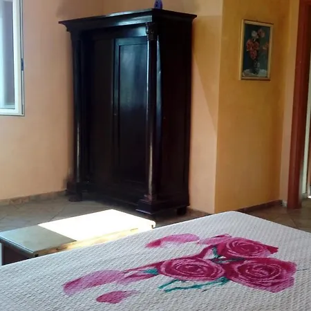 Villamir Oda ve Kahvaltı Albenga