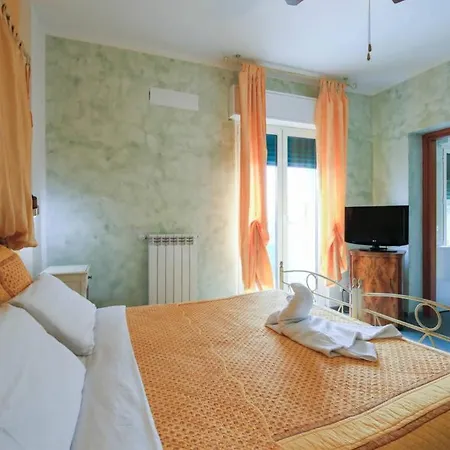 住宿加早餐酒店 维拉米尔住宿加早餐旅馆 3*