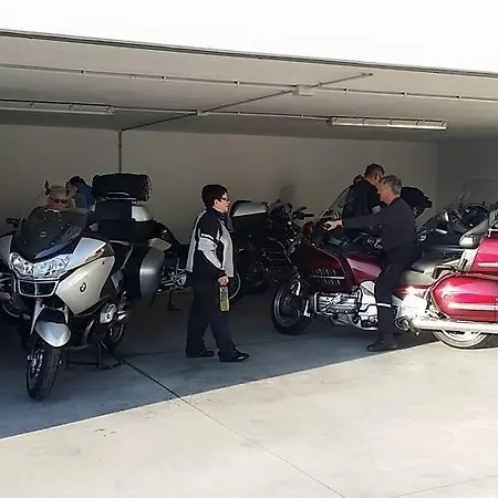 维拉米尔住宿加早餐旅馆 阿尔本加