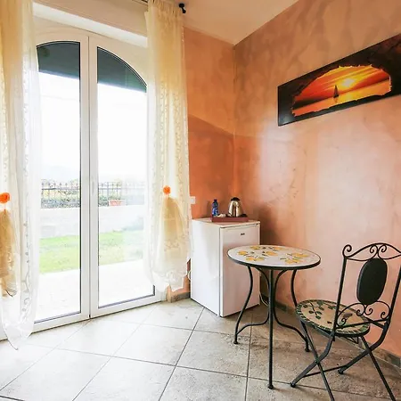 Villamir Oda ve Kahvaltı Albenga