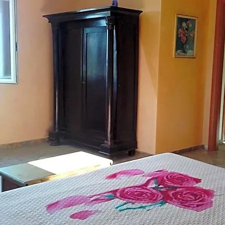 Bed & Breakfast Villamir 4*