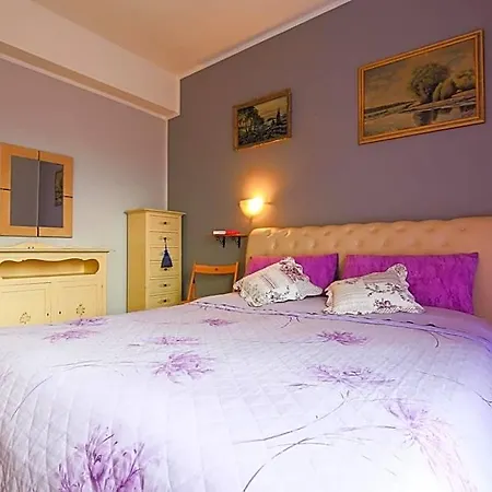 Bed & Breakfast Villamir 4*
