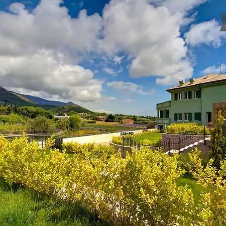 לינה וארוחת בוקר Villamir אלבניה