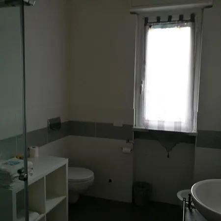 לינה וארוחת בוקר Villamir 3*